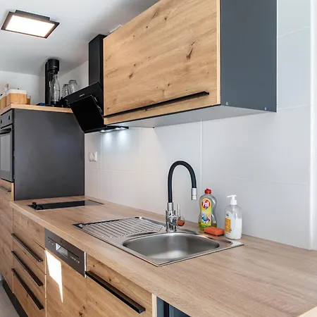 Nicolle In סאוטנס