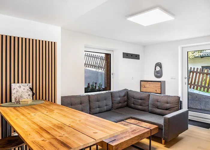 Nicolle In * ساوتينس